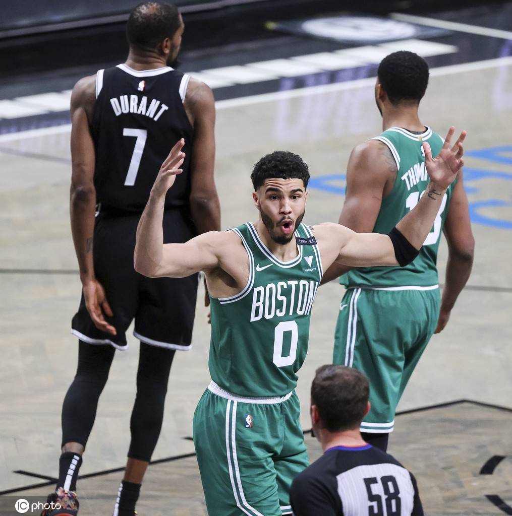 夏洛特动漫女主角叫什么