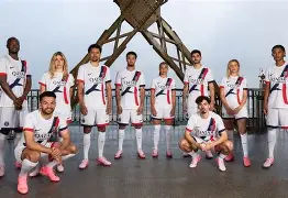 赛前体能课后，巴黎圣日耳曼手感冰凉备战欧冠，压力陡增，球队文化再被提及(利物浦vs巴黎圣日耳曼直播)