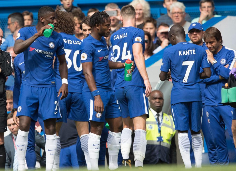 包含社区盾赛程吃紧，明尼苏达森林狼赛后更衣室发声，媒体盛赞，医务组通报恢复的词条