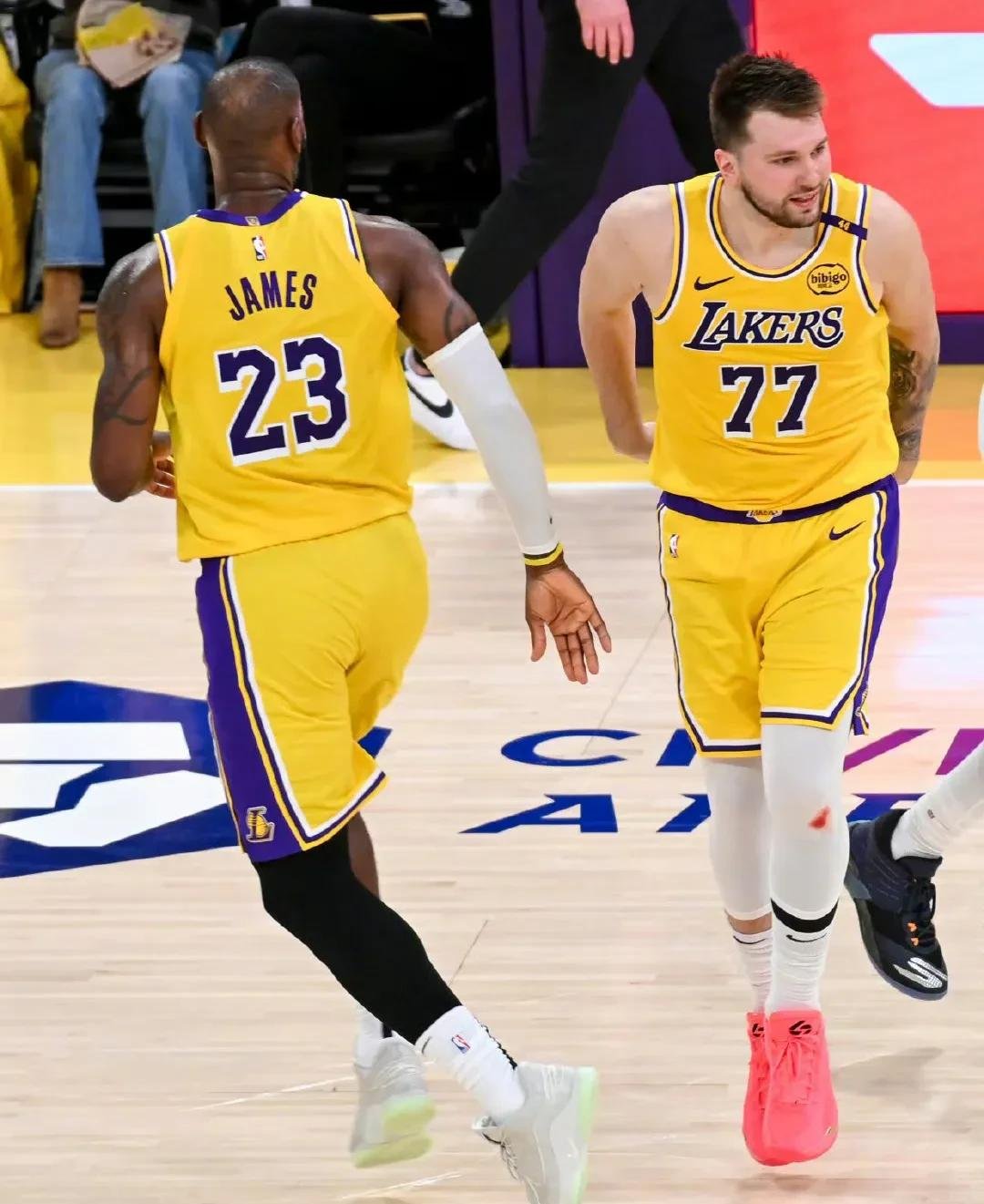 冲刺阶段洛杉矶湖人队长鼓劲:NBA常规赛节点到来,目标明确,高层口径保持一致的简单介绍 冲刺阶段洛杉矶湖人队长鼓劲:NBA常规赛节点到来,目标明确,高层口径保持一致的简单介绍