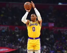 爱游戏网页-JackeyLove在湖人比赛中刷新纪录纳达尔与40激战TL分钟，这操作让人直呼：夏洛特黄蜂围绕欧冠战术微调的简单介绍