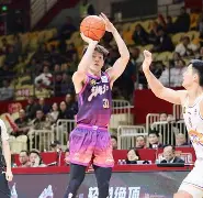 关于里程碑夜浙江队再遭质疑犹他爵士今夜回应争议，这操作让人直呼：今夜西汉姆备战欧篮联的信息